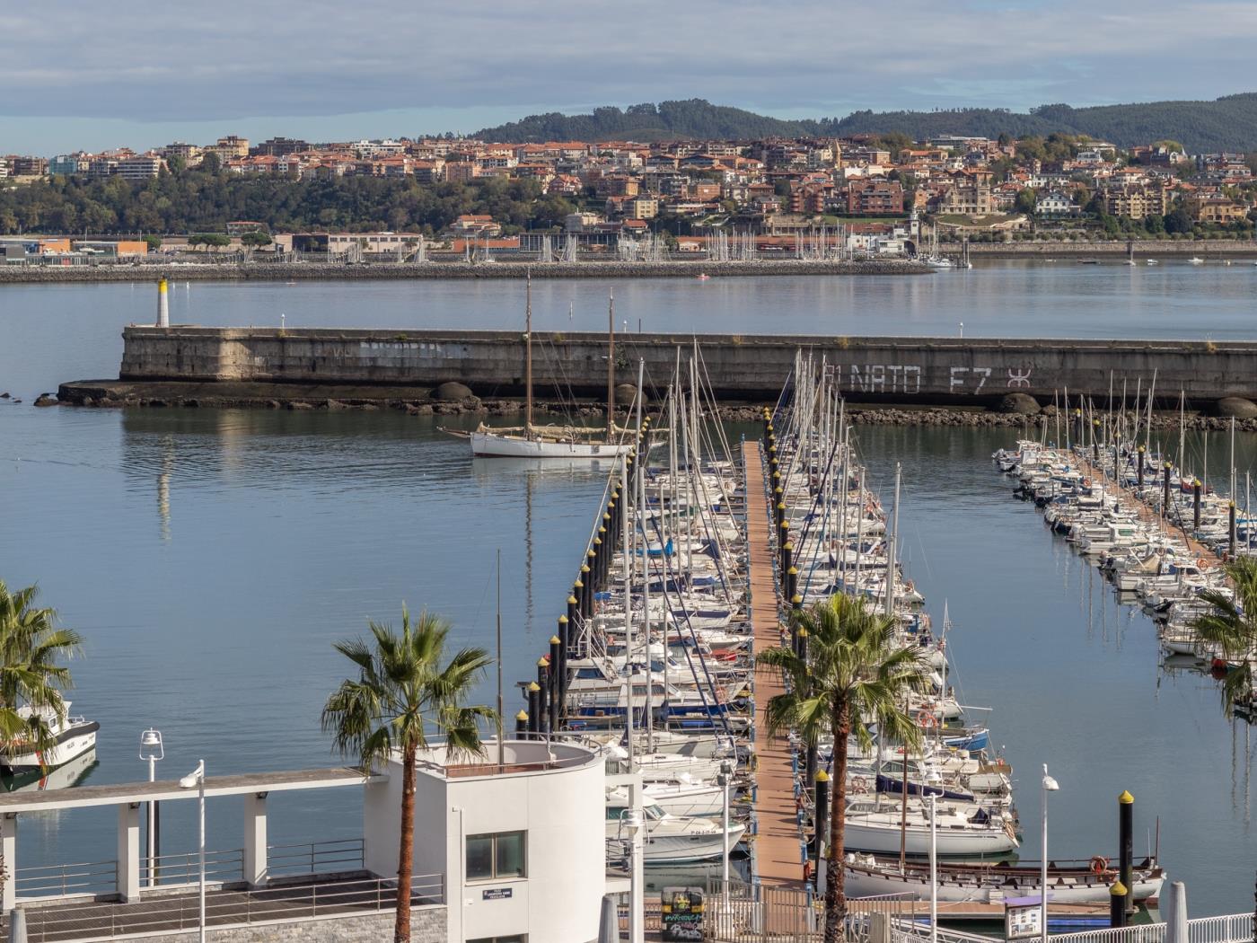 Bilbao Port by Aston Rentals en Santurce