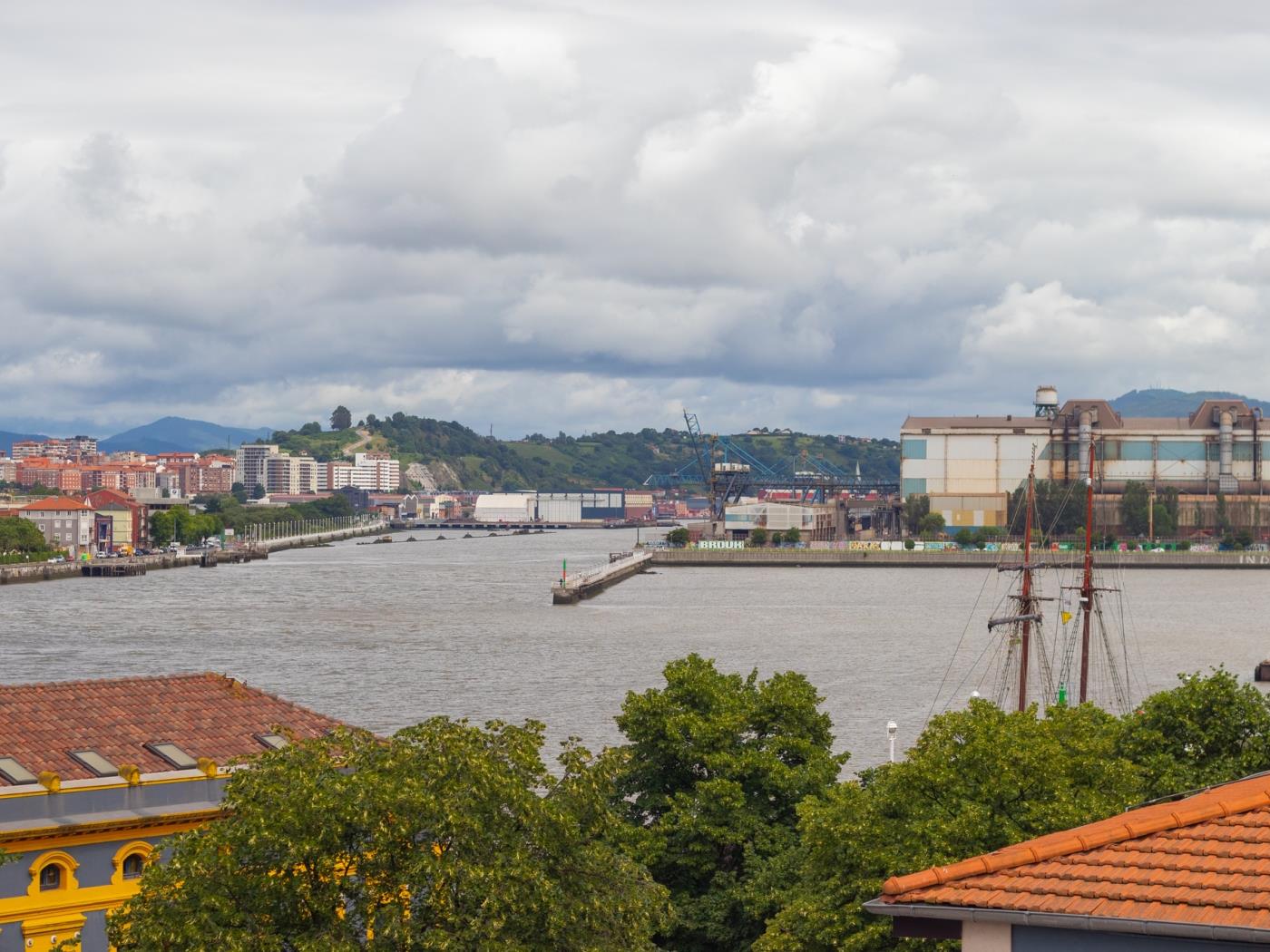 Portu Old Town by Aston Rentals in Portugalete