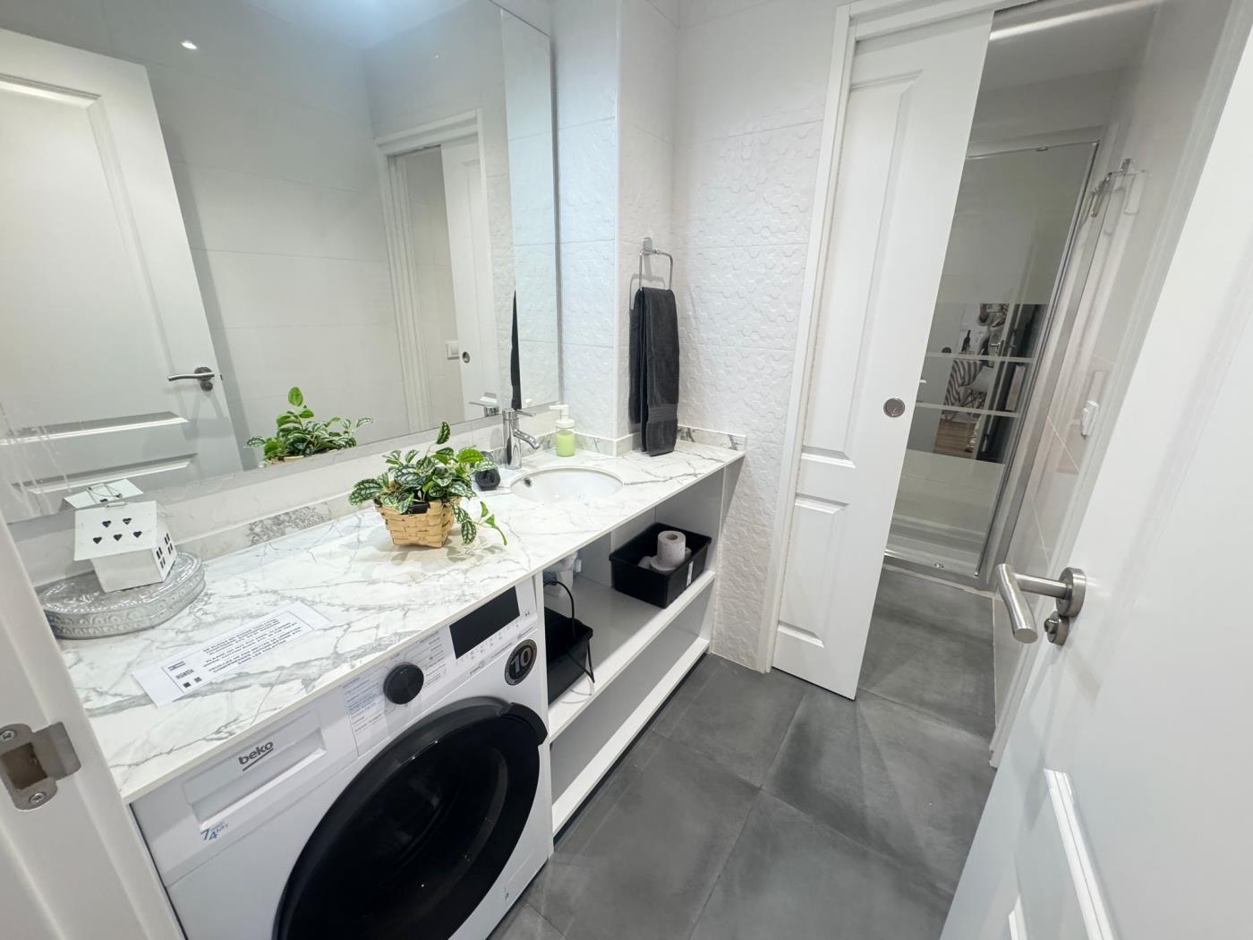 PRECIOSOS APARTAMENTOS RIOJALAND EN LARDERO en Lardero