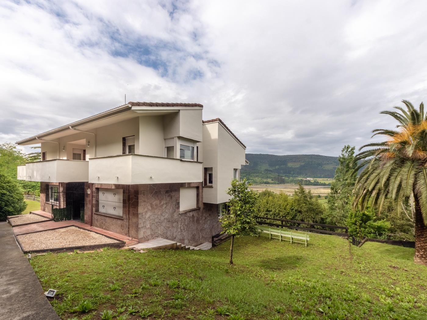 Aston | Isla Bekoa – Relax con vistas a Urdaibai in Gautegiz Arteaga