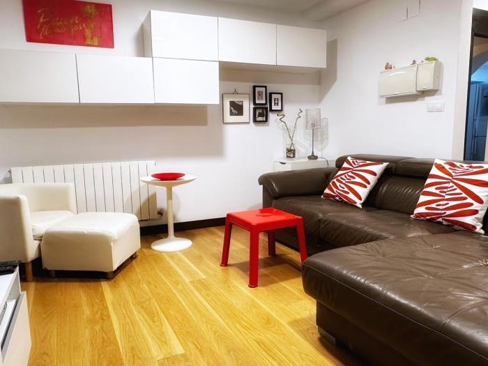 Quiet with Wifi and close to the subway in Bilbao
